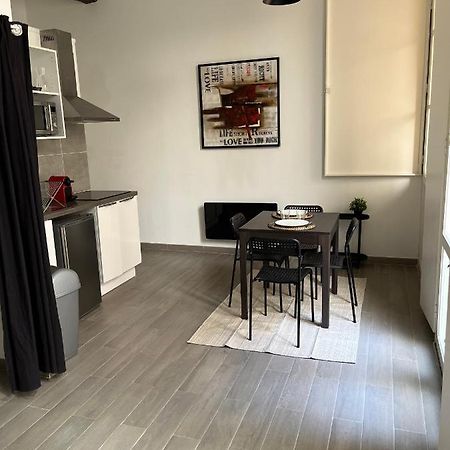 Studio Plein Coeur De Libourne Apartment ภายนอก รูปภาพ